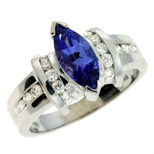 Emerald & Diamond Ring